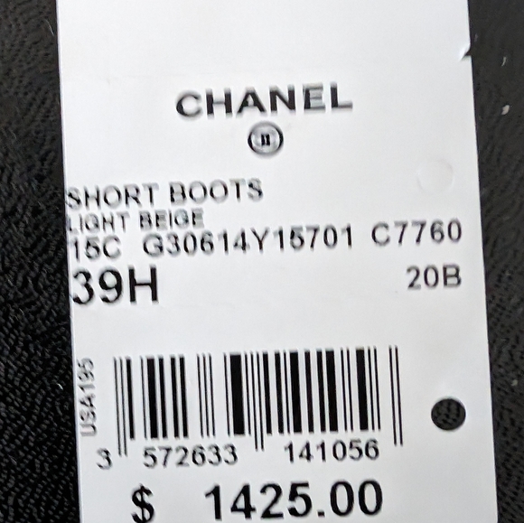 PRE LOVED CHANEL INTERLOCKING CC LOGO COMBAT BOOTS - Picture 2 of 16